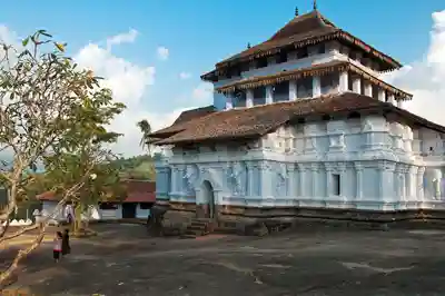 Lankathilaka Viharaya